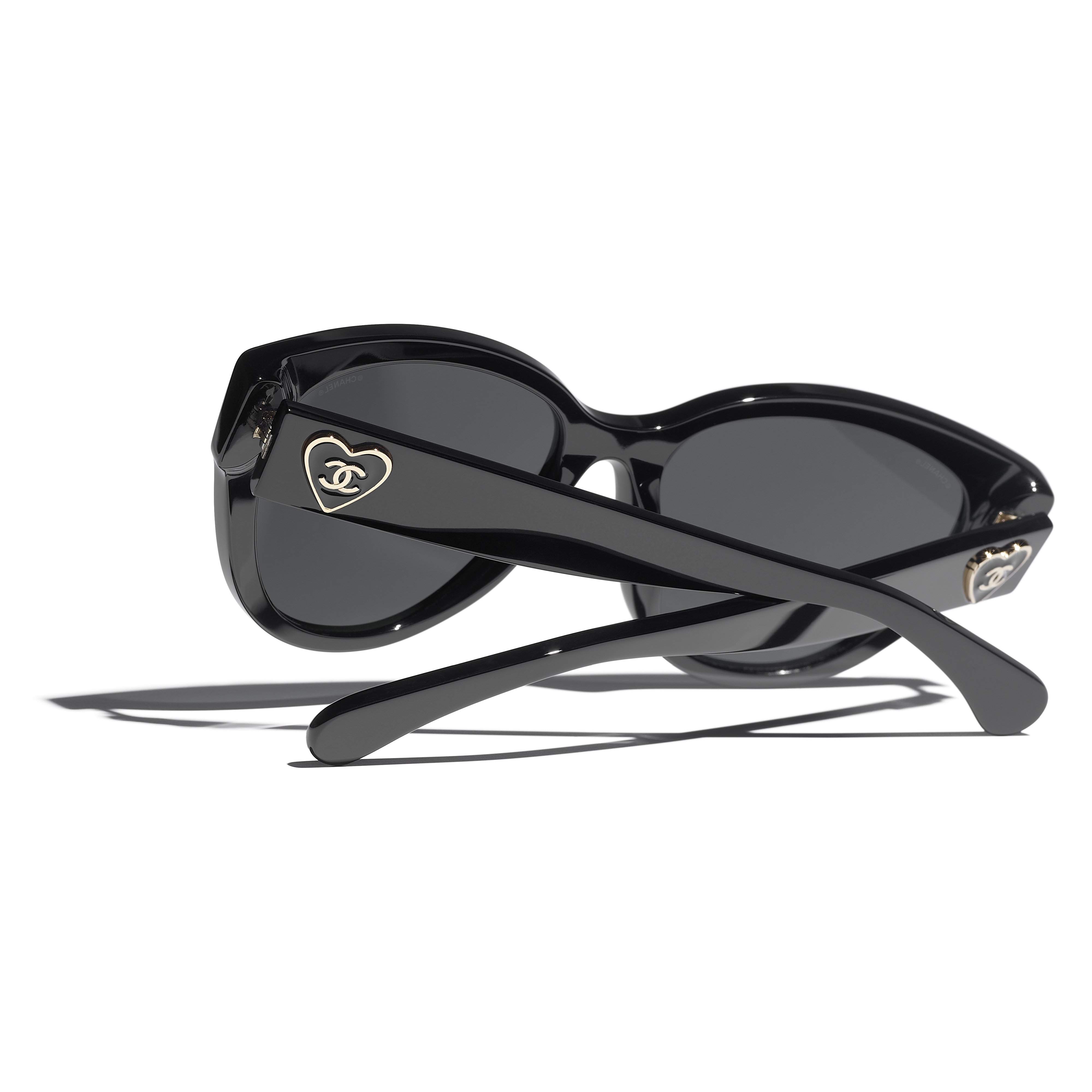 Sunglasses CHANEL CH5477 C501S4 56-18 Black in stock, Price 241,67 €