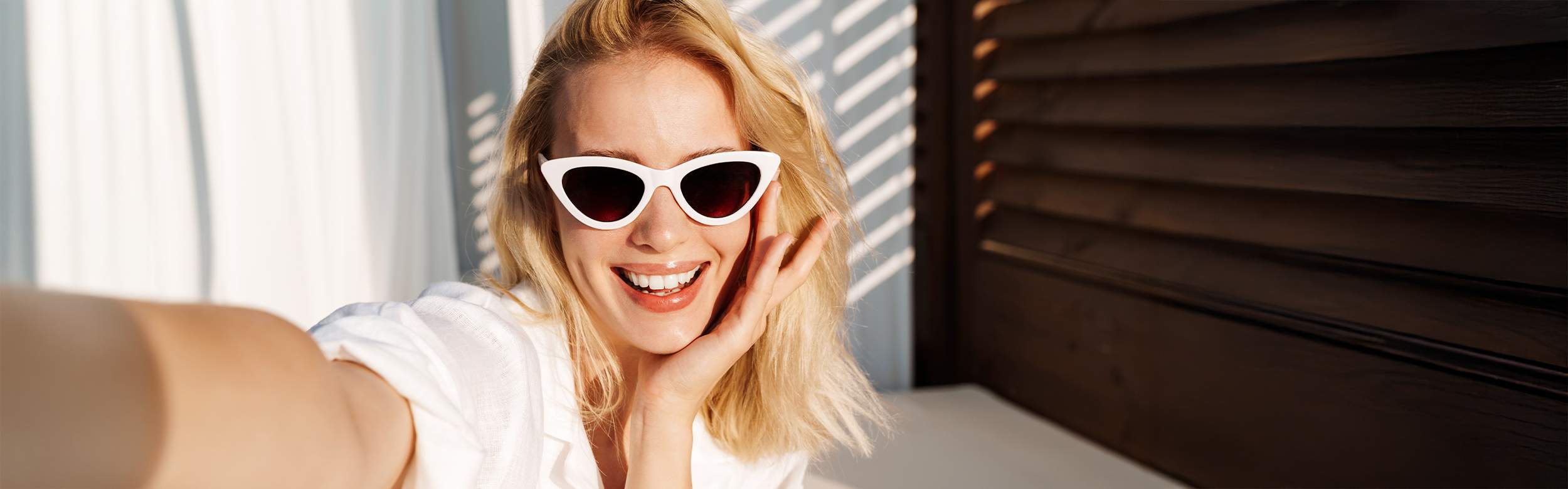 Lunettes de soleil œil-de-chat femme : les tendances à ne pas manquer